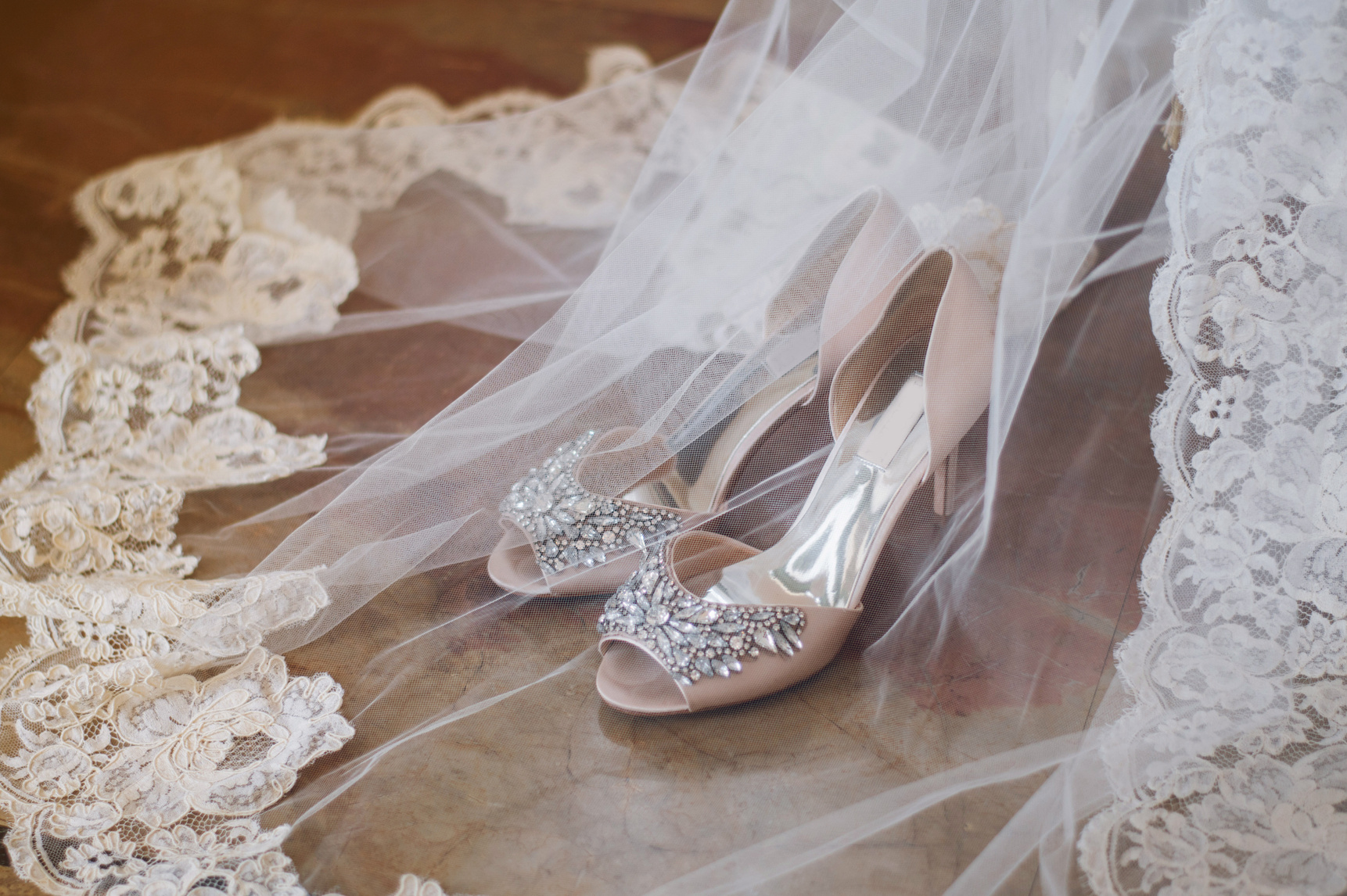 Bride's shoes and veil